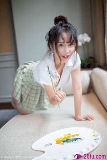 揉搓大学生白嫩双乳